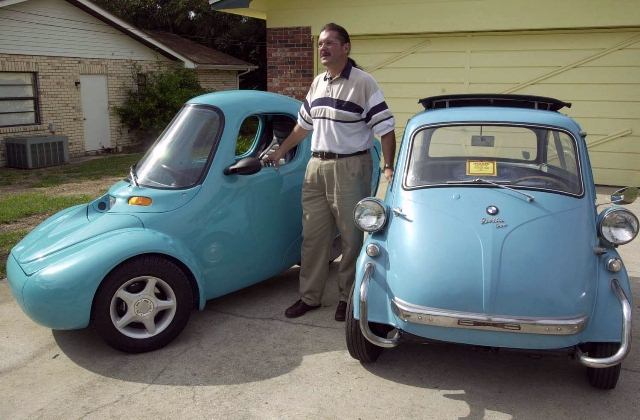 Sparrow and 1957 BMW Isetta comparison
